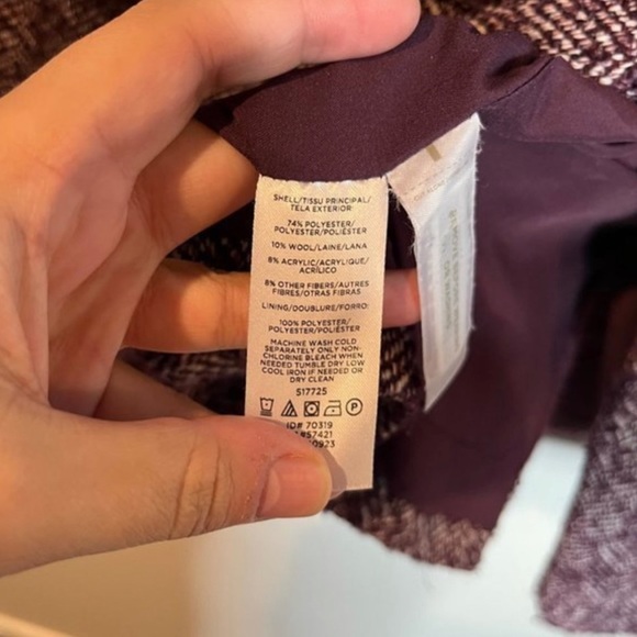 LOFT Maroon Blazer - Picture 4 of 7